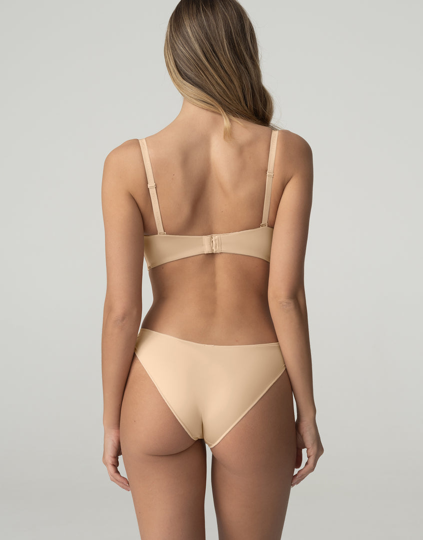https://onwavecloud.it/incantoitaly/foto/pic_cd10046spaceskin_beige_7.jpg