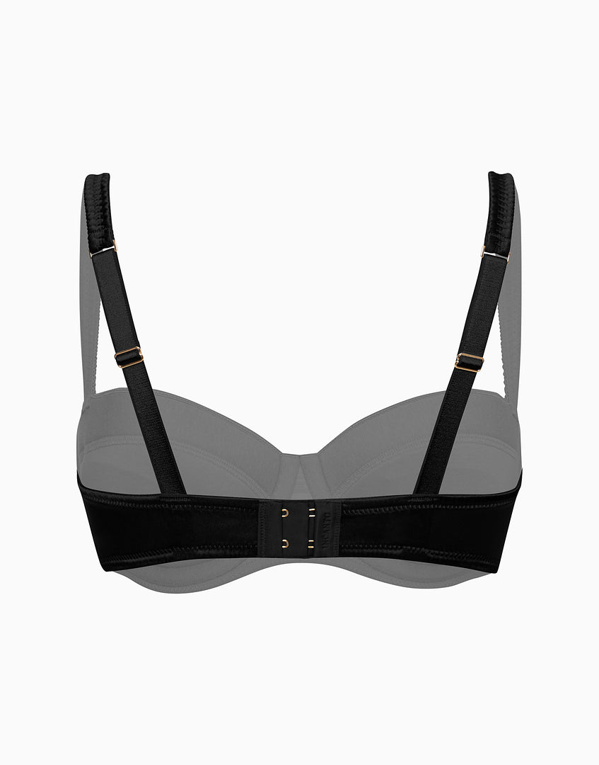https://onwavecloud.it/incantoitaly/foto/pic_cd13104_377_nero_91.jpg