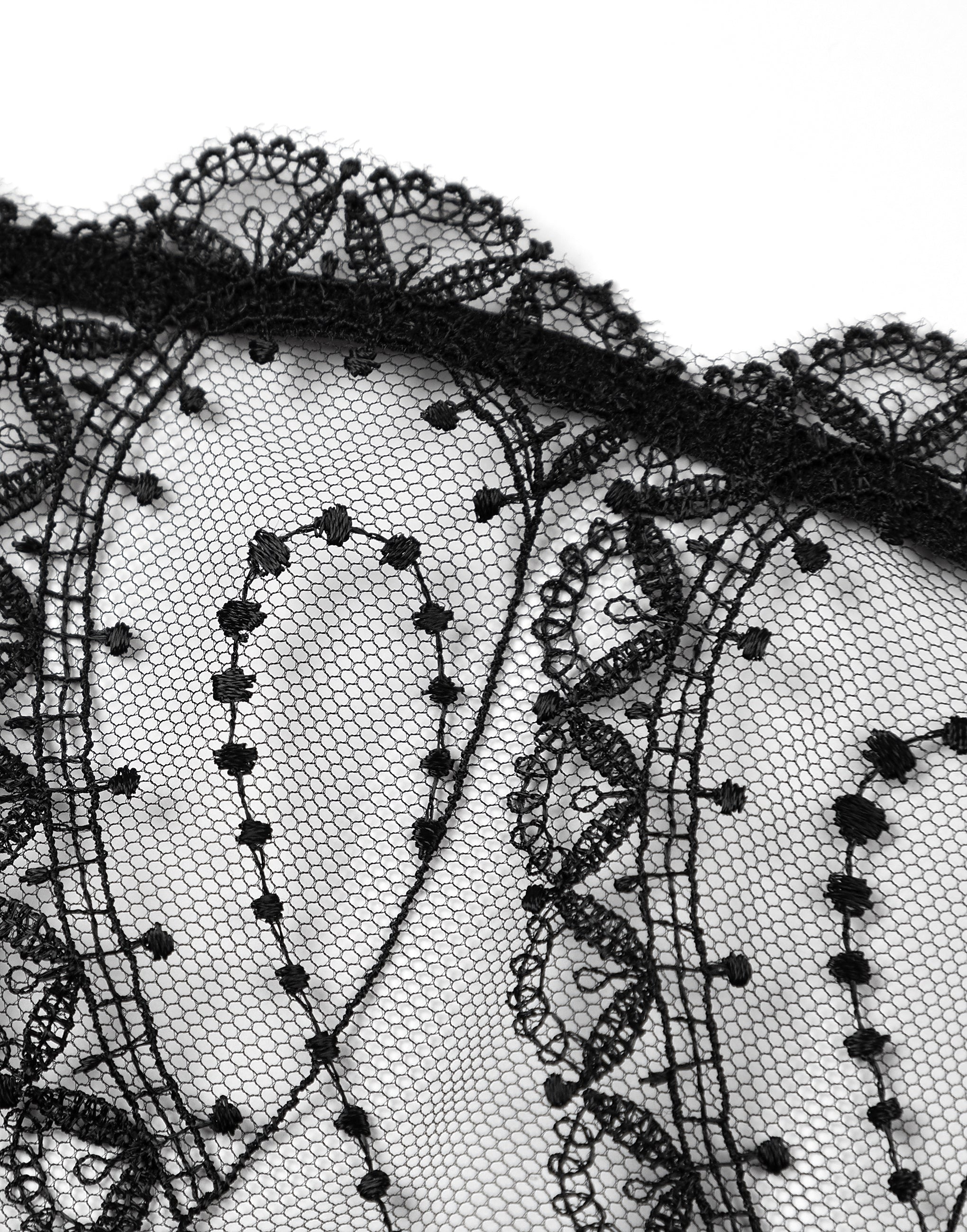 Бюстгальтер с мягкими чашками на тонкой основе CD688