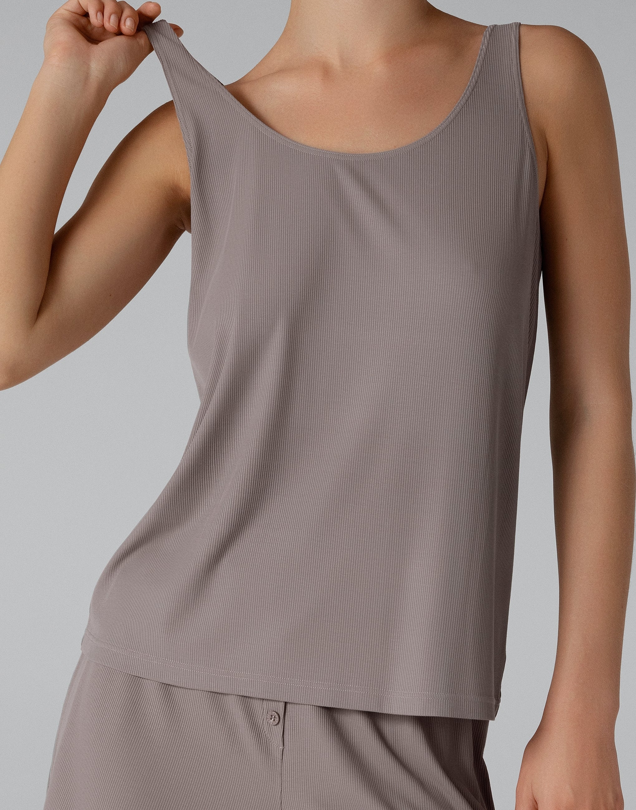 MD932 Комплект из майки и шорт